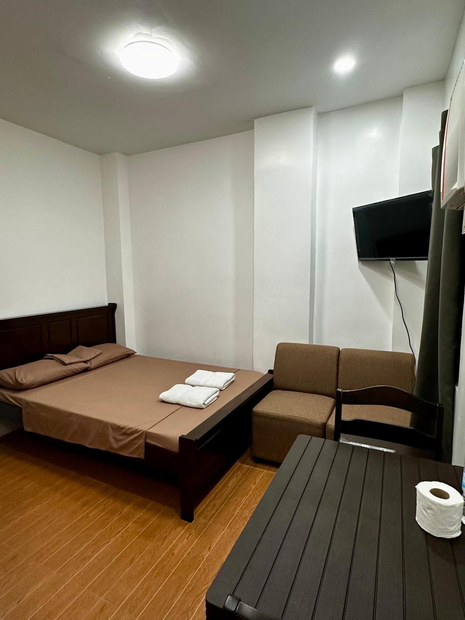 Appartamento Rjc Building Olongapo Esterno foto