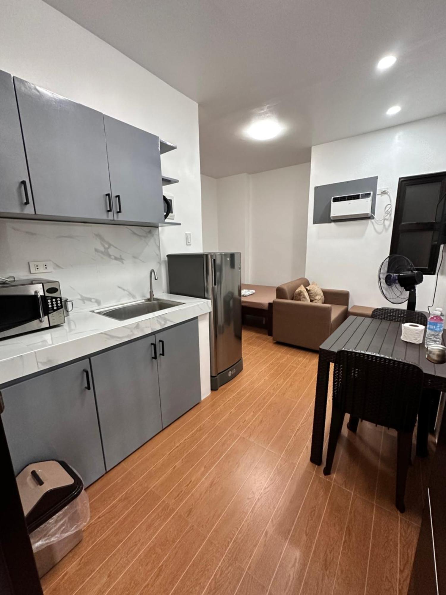 Appartamento Rjc Building Olongapo Esterno foto